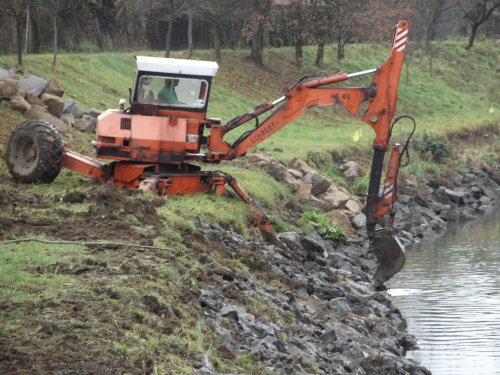 Rekonstrukce břehu řeky Olšavy - 2.11.2006